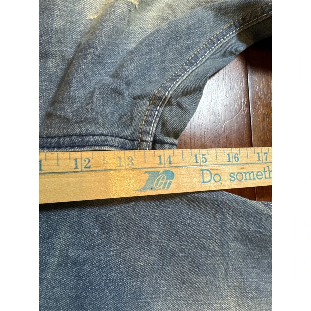 NWT Men's 40 Distressed Medium Wash Straight Leg‎ Denim Jeans Fashion Style